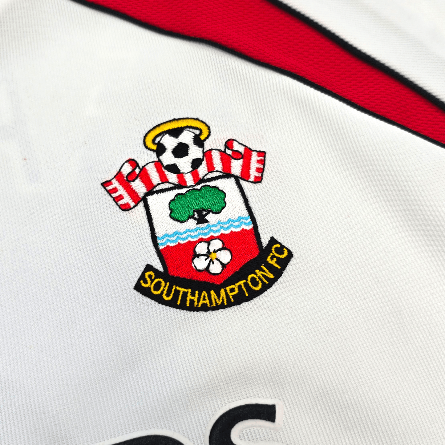 2002/04 Southampton Away Football Shirt (M) Saints #9 Beattie