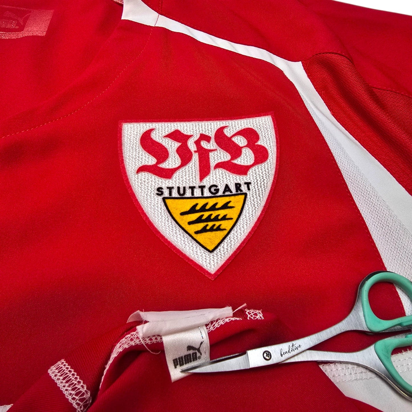 2004/05 Stuttgart Away Football Shirt (L) Puma