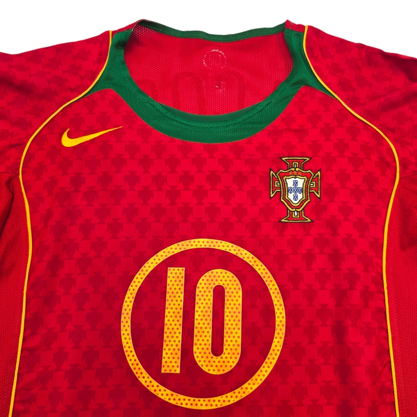 2004/06 Portugal Home Football Shirt (M) Nike #10 Rui Costa