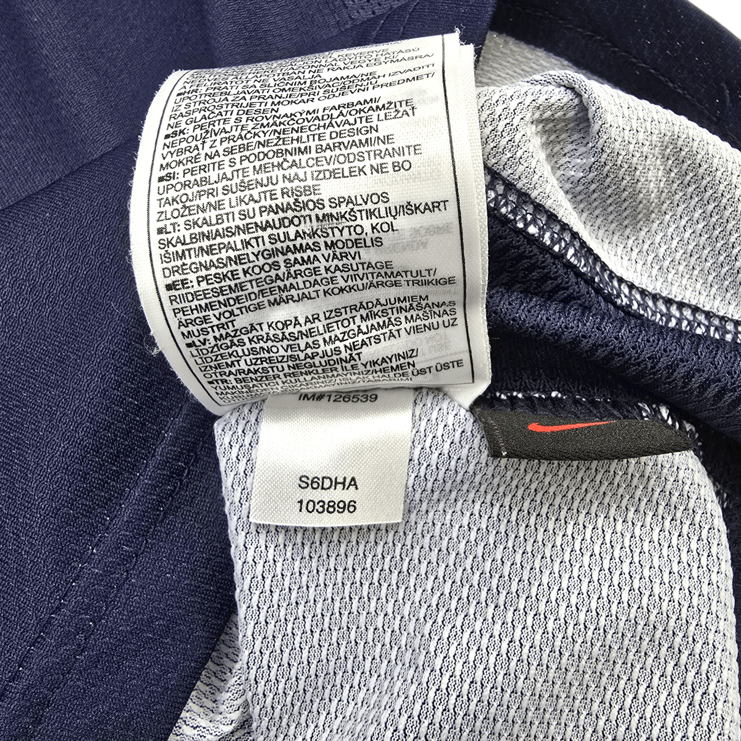 2006/07 USA Away Football Shirt (XL) Nike #21 Donovan