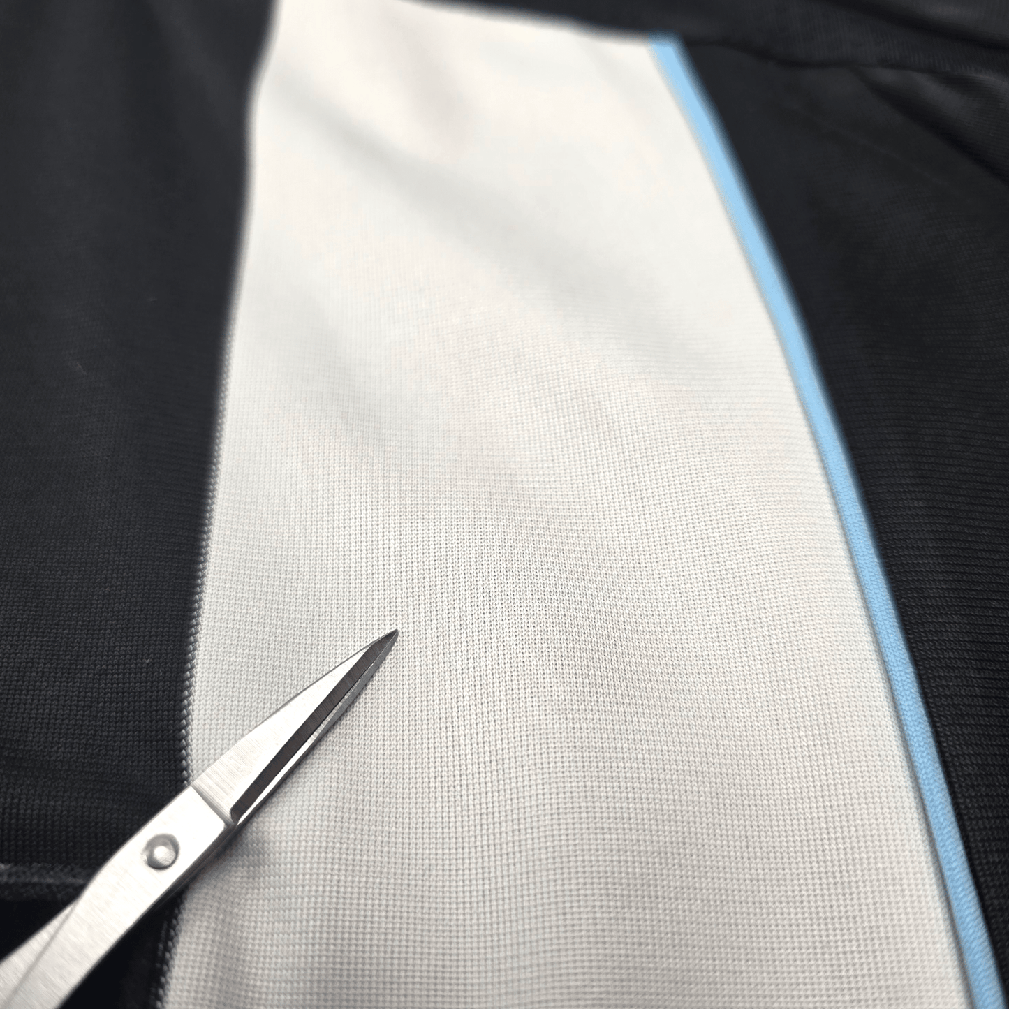 2007/09 Newcastle United Home Football Shirt (L) Adidas #16 Milner