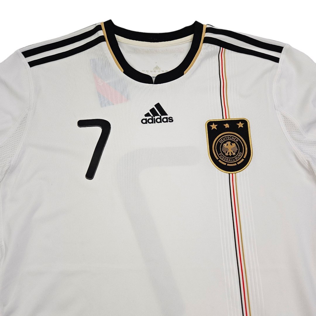 2010/11 Germany Home Football Shirt (L) Adidas #7 (Schweinsteiger)