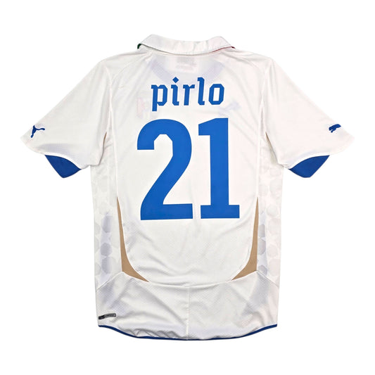 2010/12 Italy Away Football Shirt (S) Puma #21 Pirlo