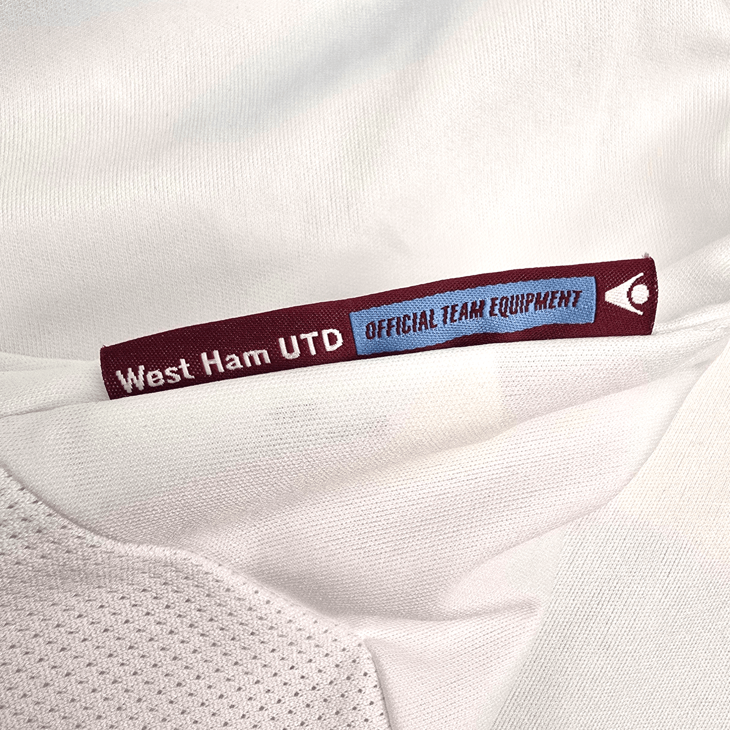 2010/12 West Ham United Away Football Shirt (XL) Macron #8 Parker