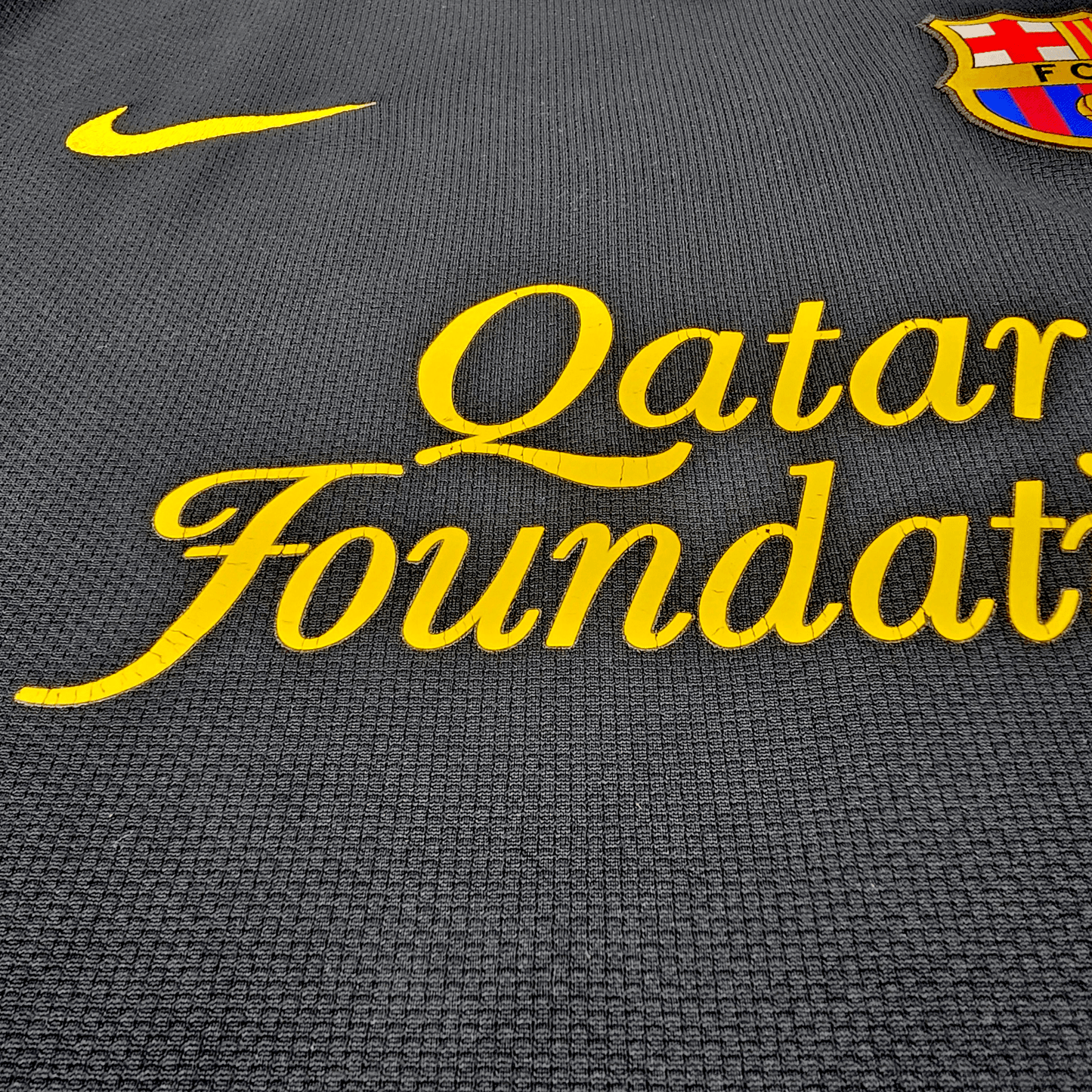 2011/12 Barcelona Away Football Shirt (M) Nike #8 Iniesta