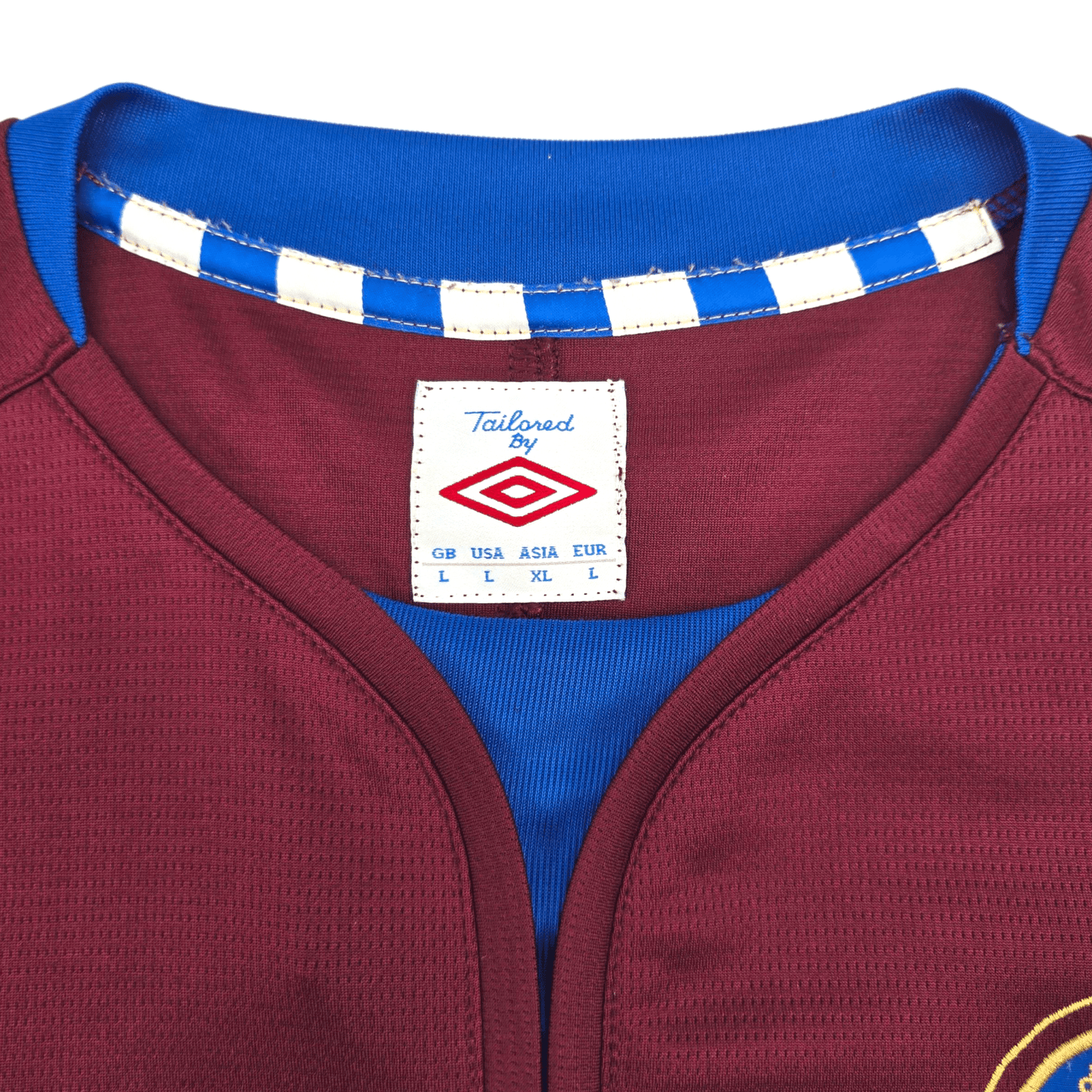 2011/12 Linfield Away Football Shirt (L) Umbro