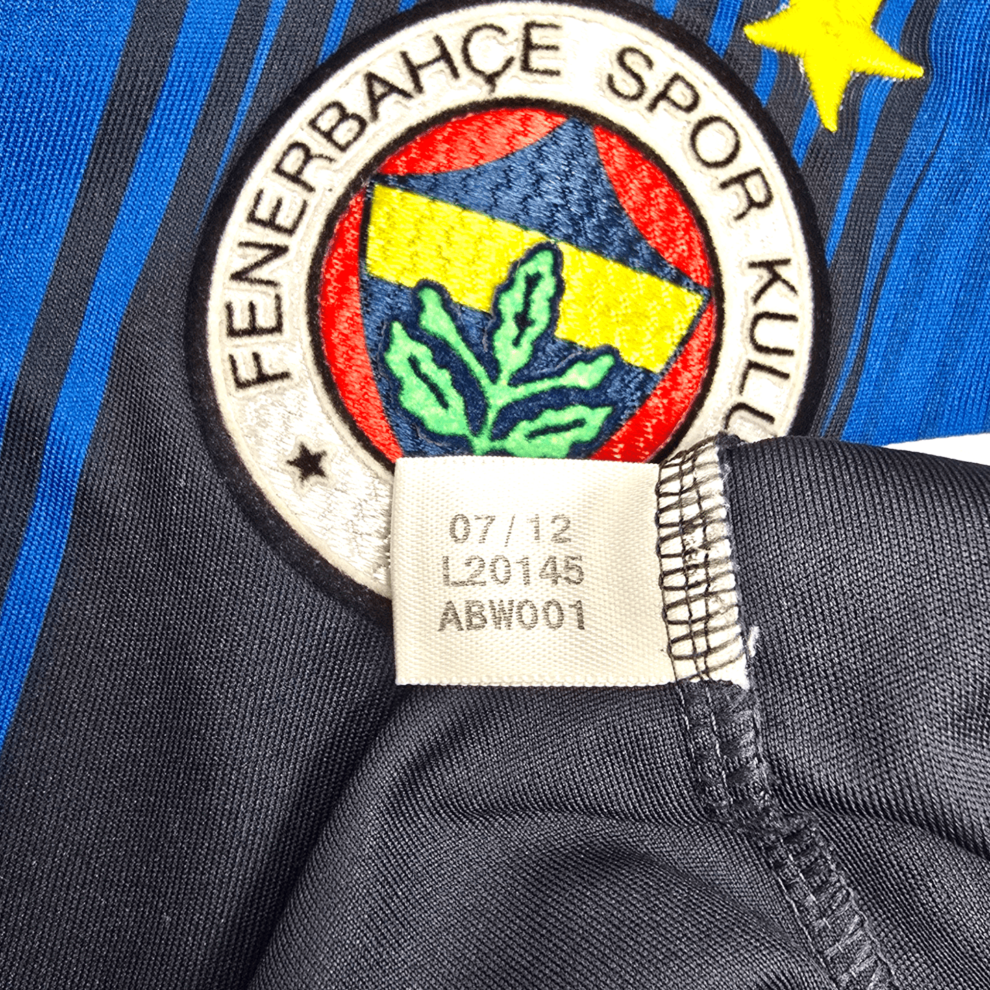2012/13 Fenerbahce Third Football Shirt (L) Adidas #11 Kuyt