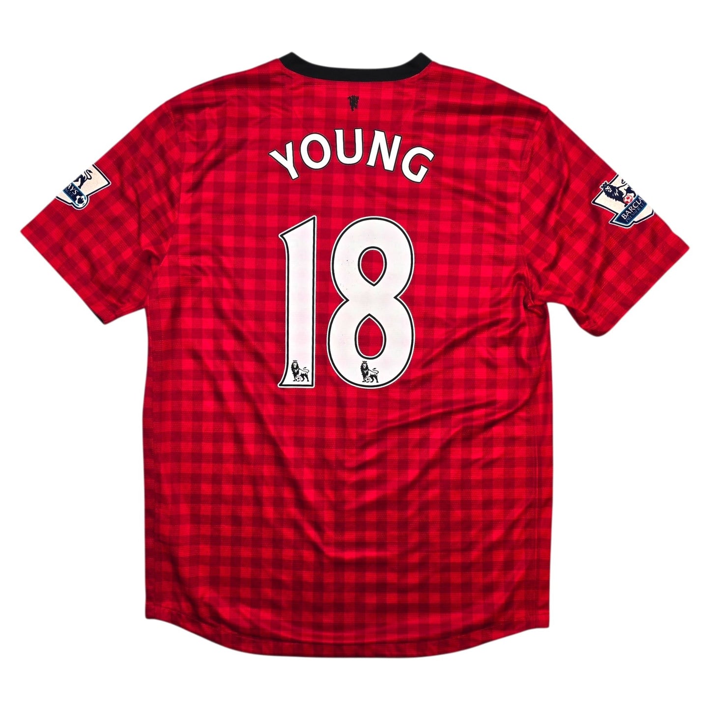 2012/13 Manchester United Home Football Shirt (L) Nike #18 Young