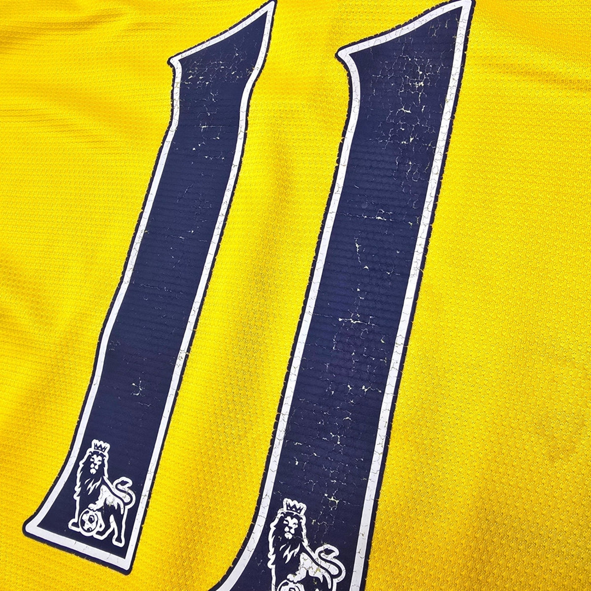 2013/14 Arsenal Away Football Shirt (S) Nike #11 Ozil
