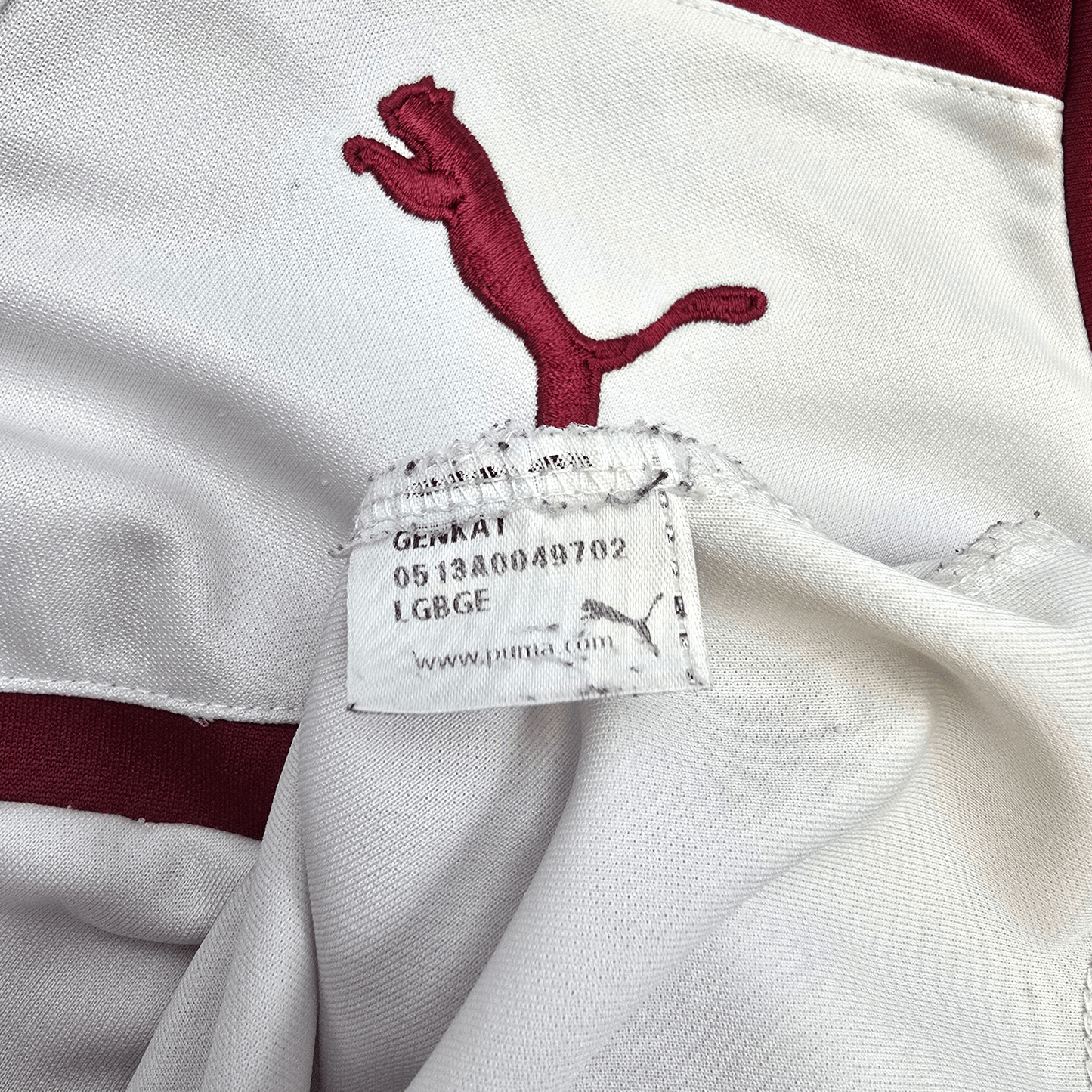 2013/14 Burnley Away Football Shirt (L) Puma #2 Trippier
