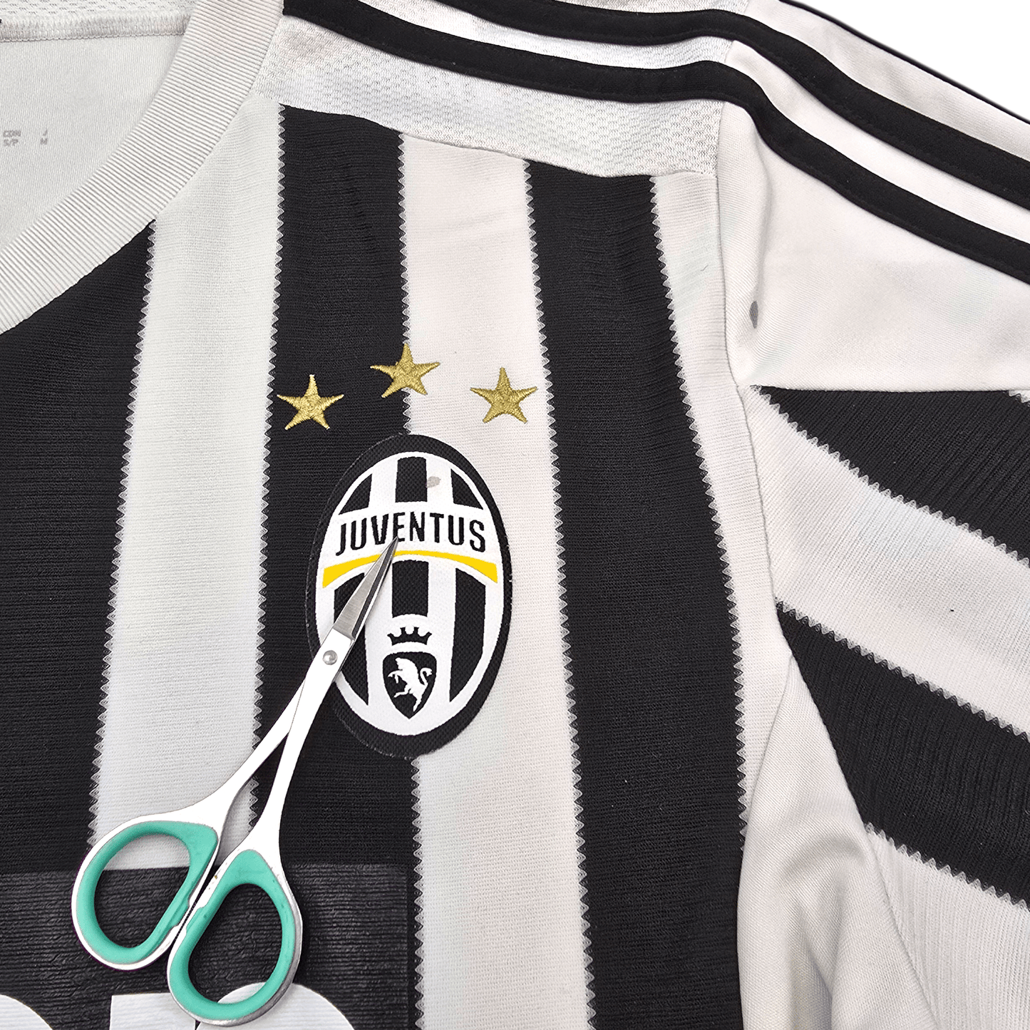 2013/14 Juventus Home Football Shirt (S) Adidas #6 Khedira