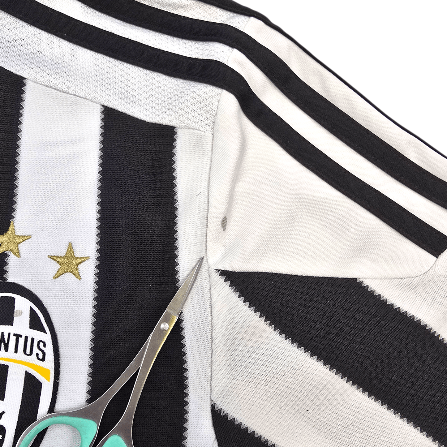 2013/14 Juventus Home Football Shirt (S) Adidas #6 Khedira