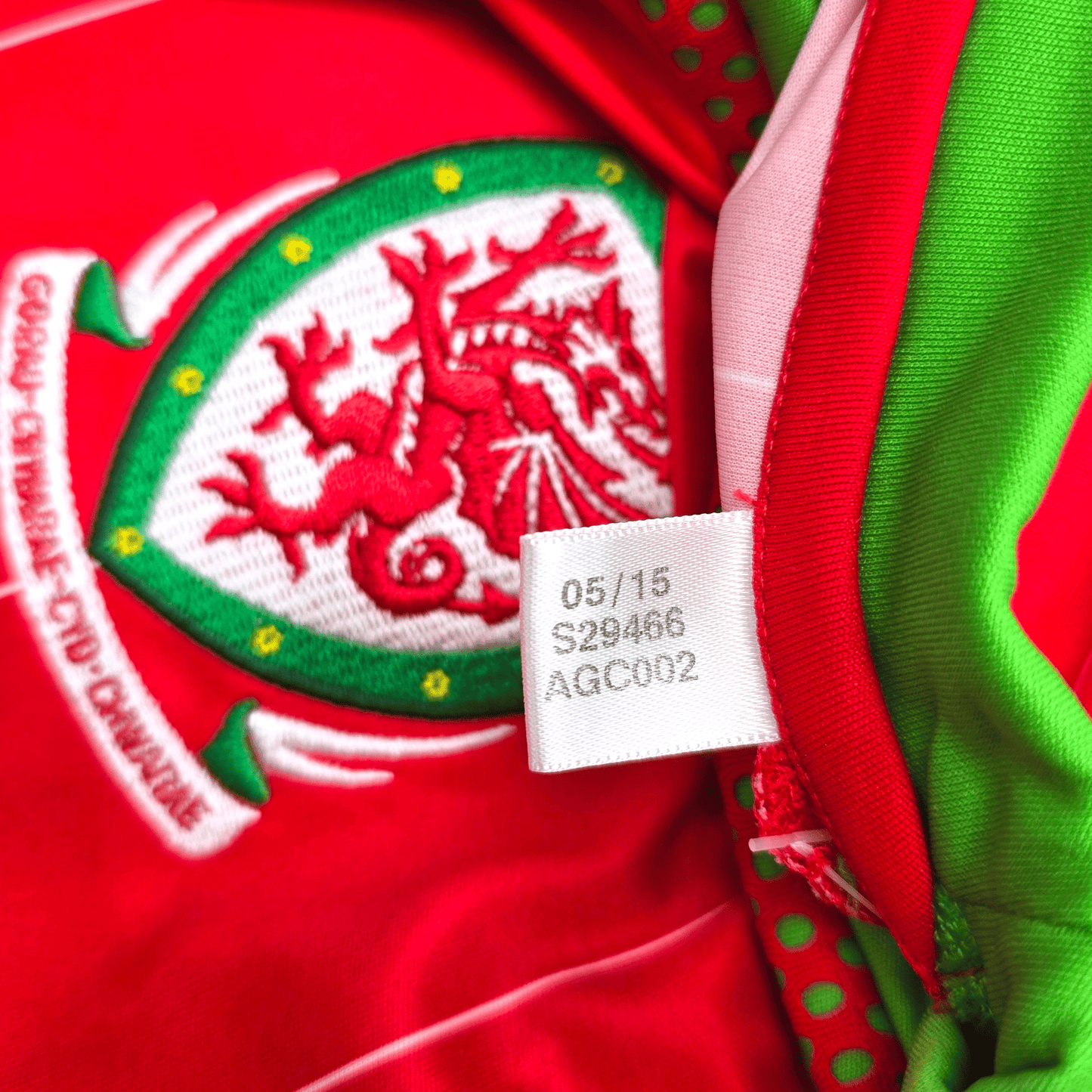 2014/15 Wales Home Football Shirt (L) Adidas