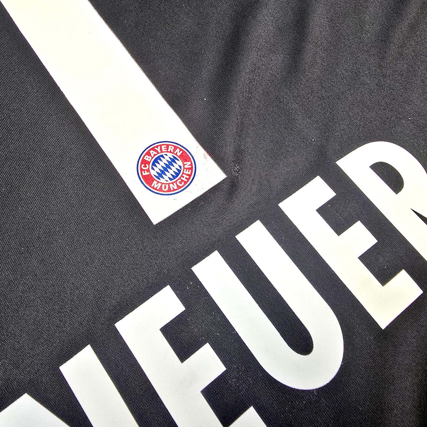 2016/17 Bayern Munich Goal Keeper Football Shirt (S) Adidas #1 Neuer
