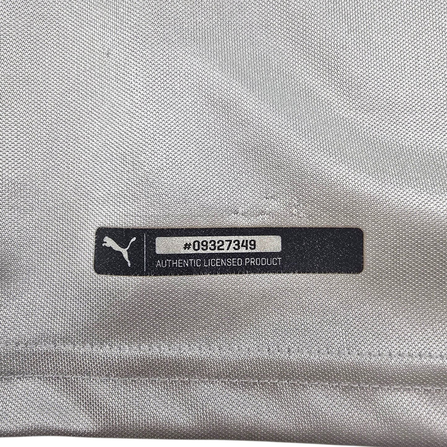 2016/17 Stuttgart Third Football Shirt (L) Puma