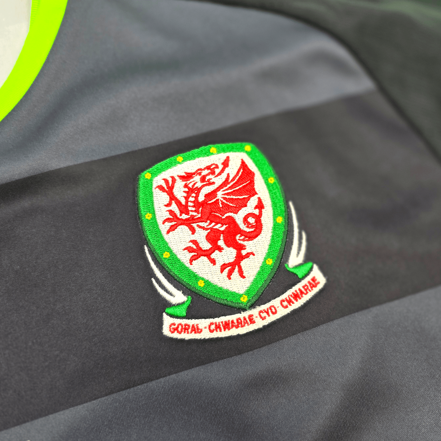 2016/17 Wales Away Football Shirt (L) Adidas #11 Bale
