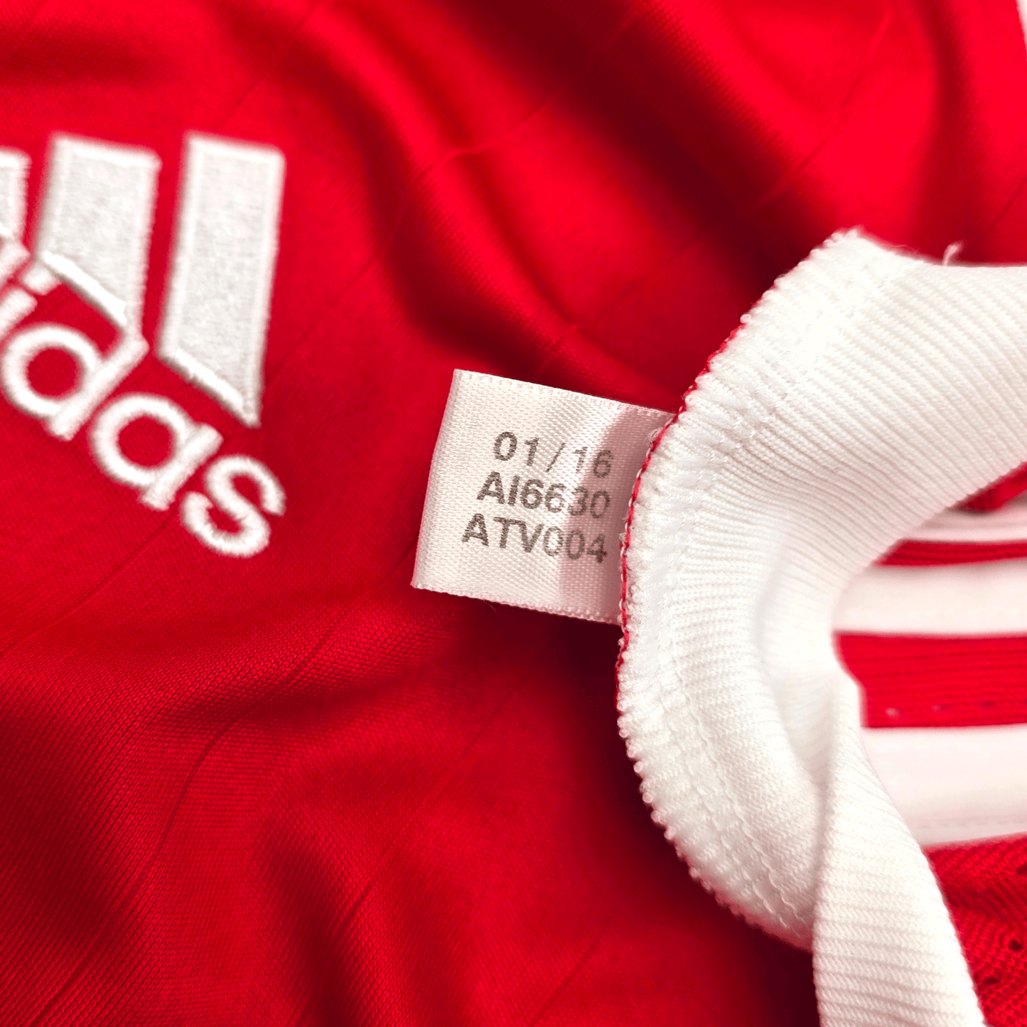 2016/17 Wales Home Football Shirt (L) Adidas #10 Ramsey