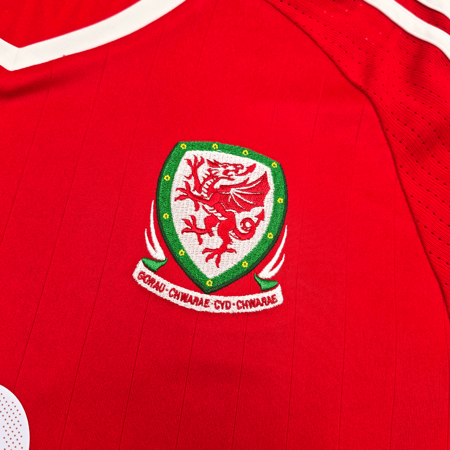 2016/17 Wales Home Football Shirt (L) Adidas #10 Ramsey