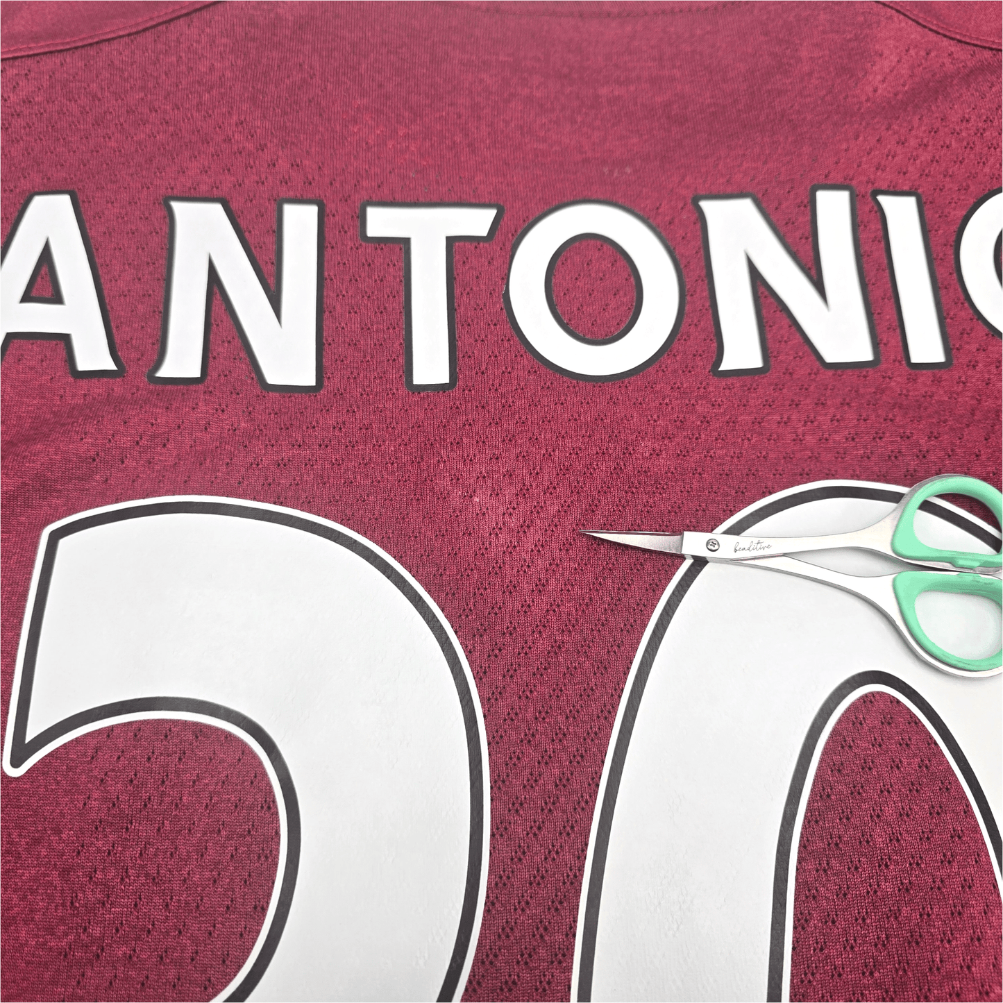 2016/17 West Ham United Home Football Shirt (XL) Umbro #30 Antonio