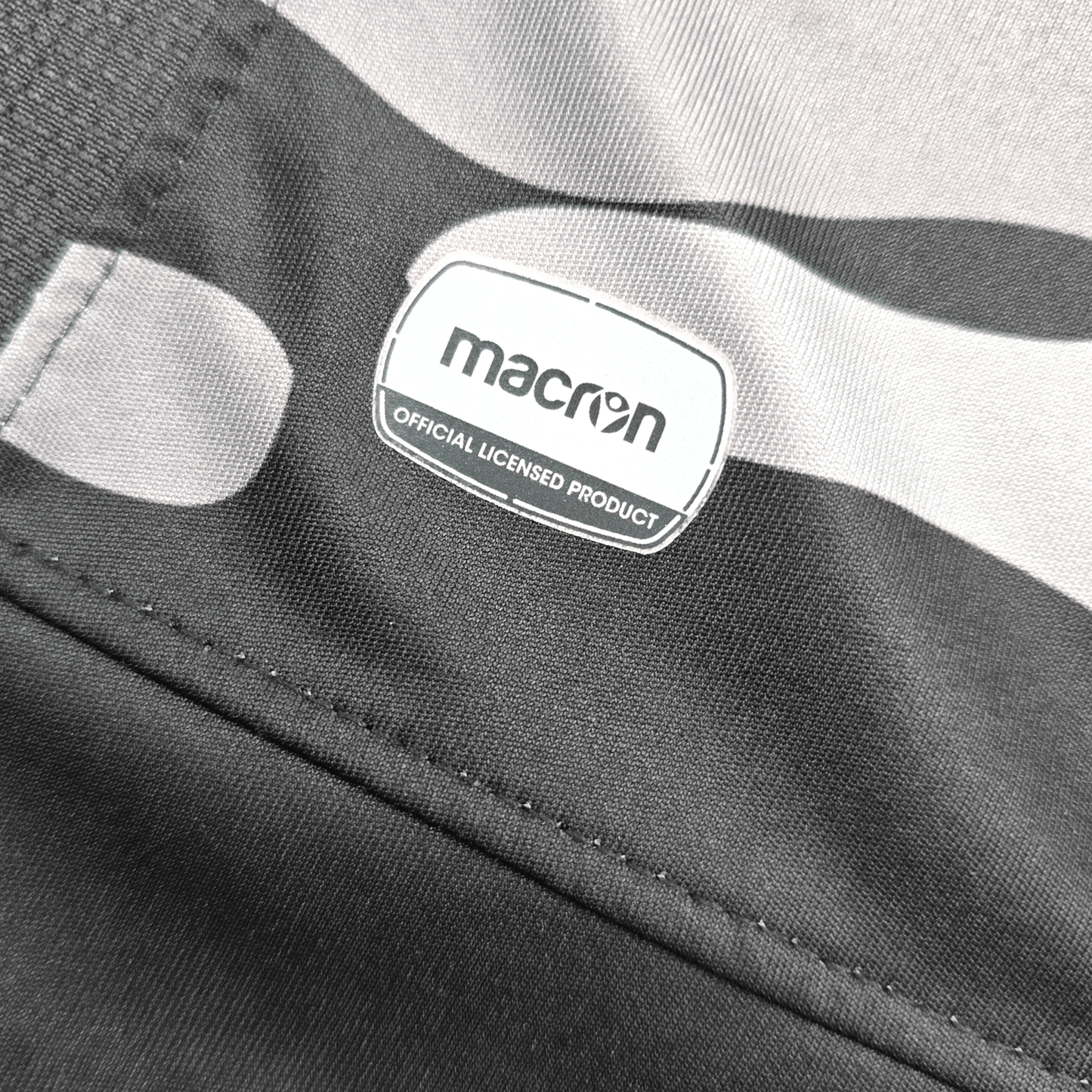 2018/19 Colchester United Away Football Shirt (M) Macron