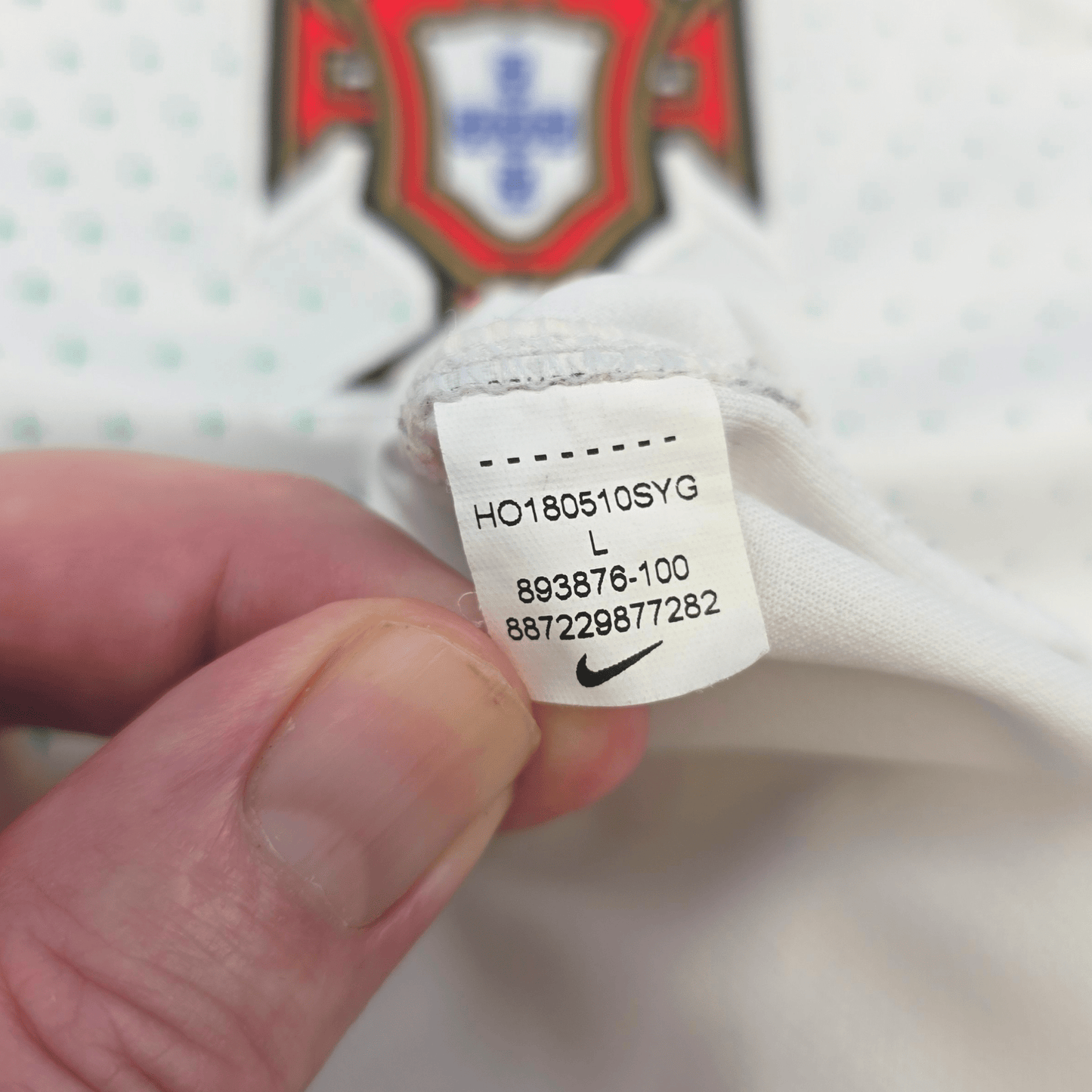 2018/19 Portugal Away Football Shirt (L) Nike #7 Ronaldo