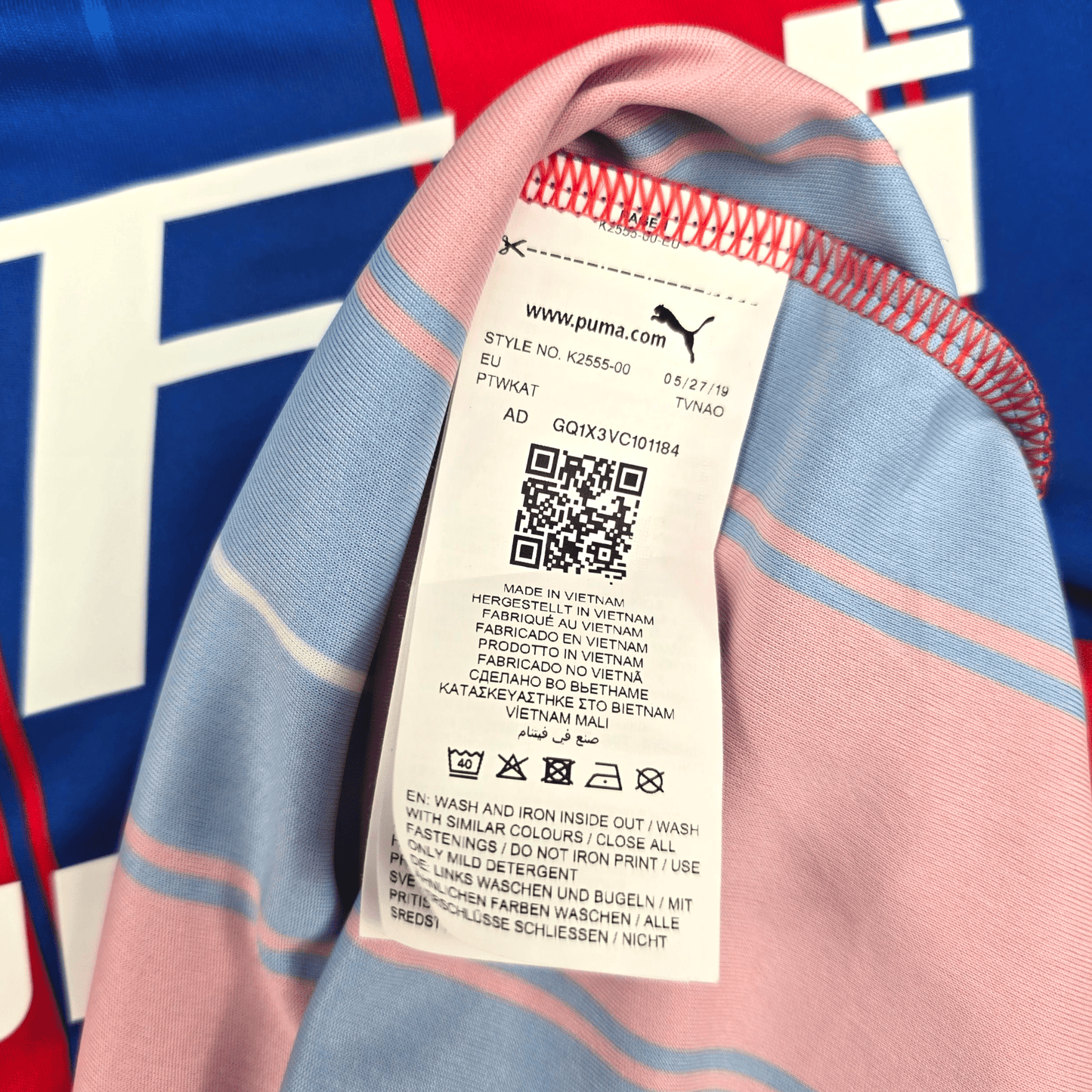 2019/20 Crystal Palace Home Football Shirt (L) Puma #11 Zaha