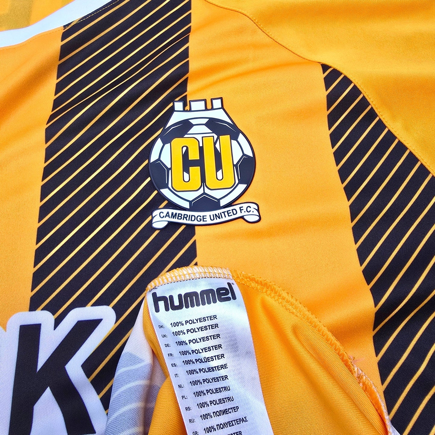 2020/21 Cambridge United Home Football Shirt (S) Hummel #5 Taylor
