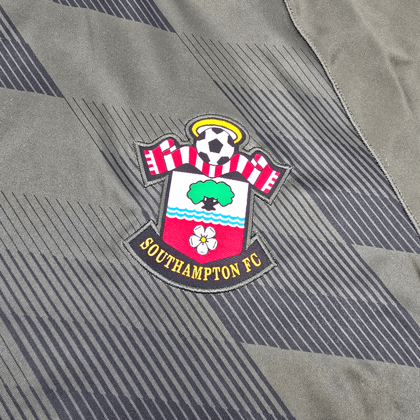 2022/23 Southampton Third Football Shirt (2XL) Hummel
