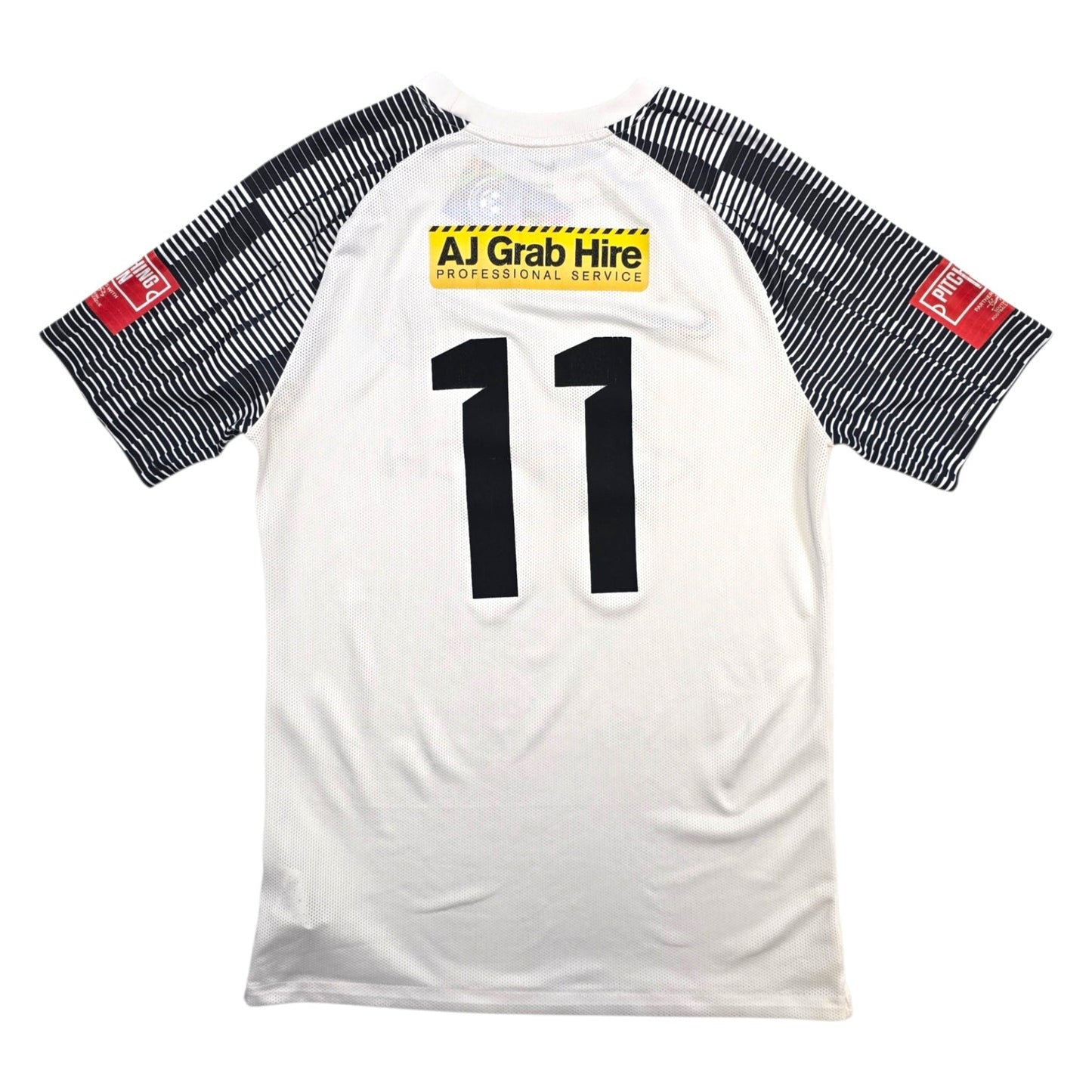 2022/24 Royston Town Home Football Shirt (M) Nike #11 | Matchworn