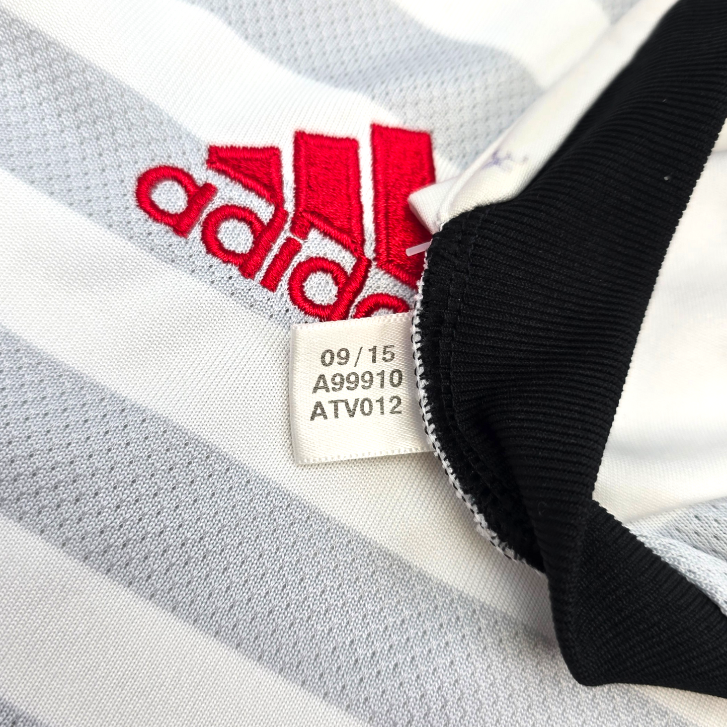 2016/17 Denmark Away Football Shirt (L) Adidas