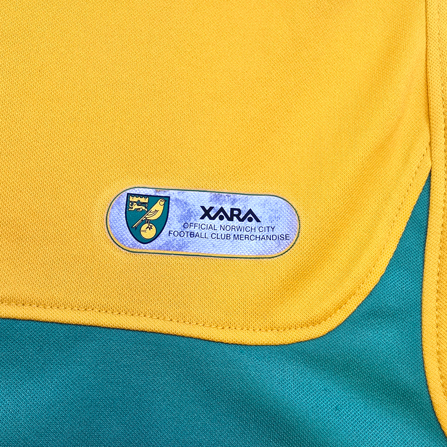 2008/09 Norwich City Home Football Shirt (M) Xara