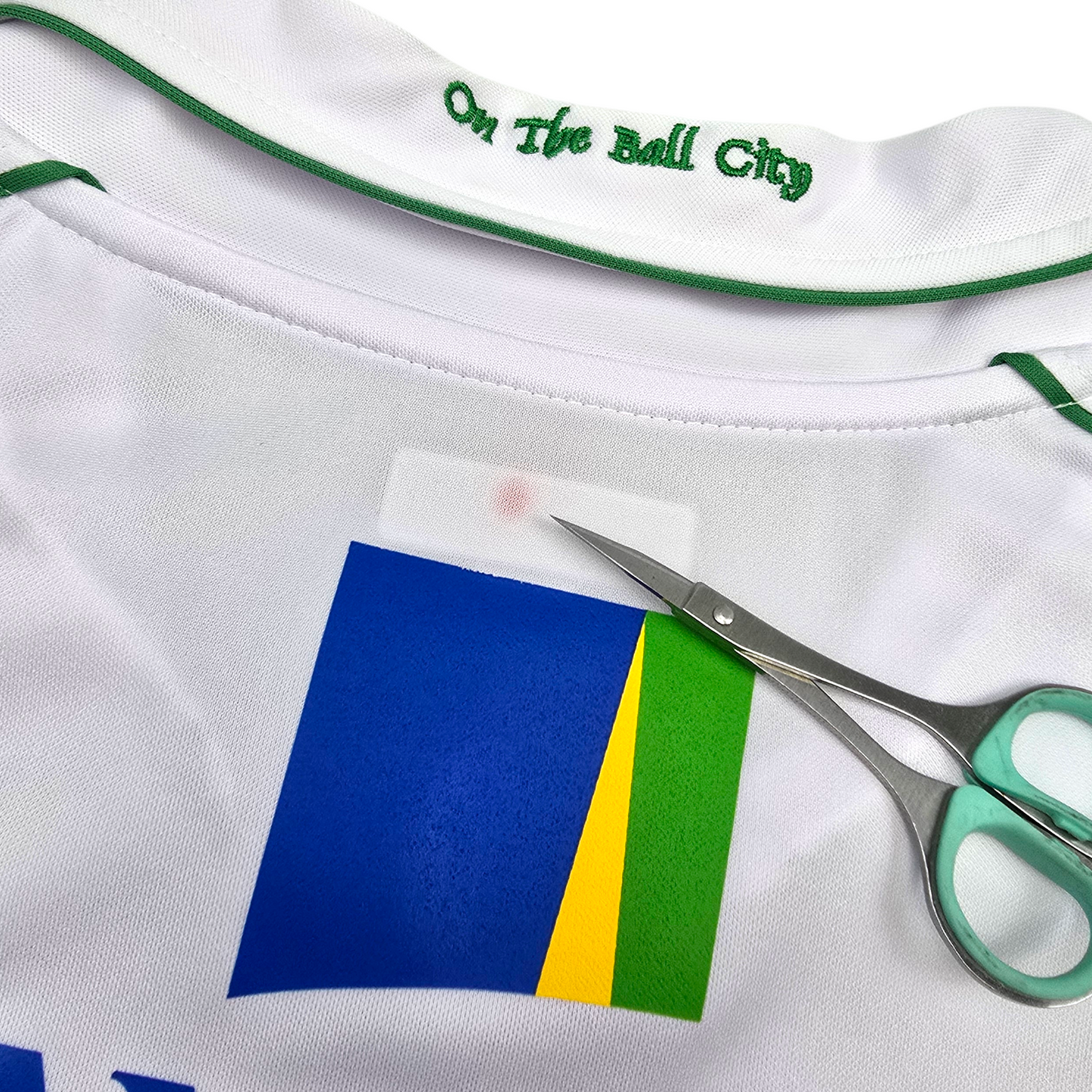 2009/11 Norwich City Away Football Shirt (L) Xara