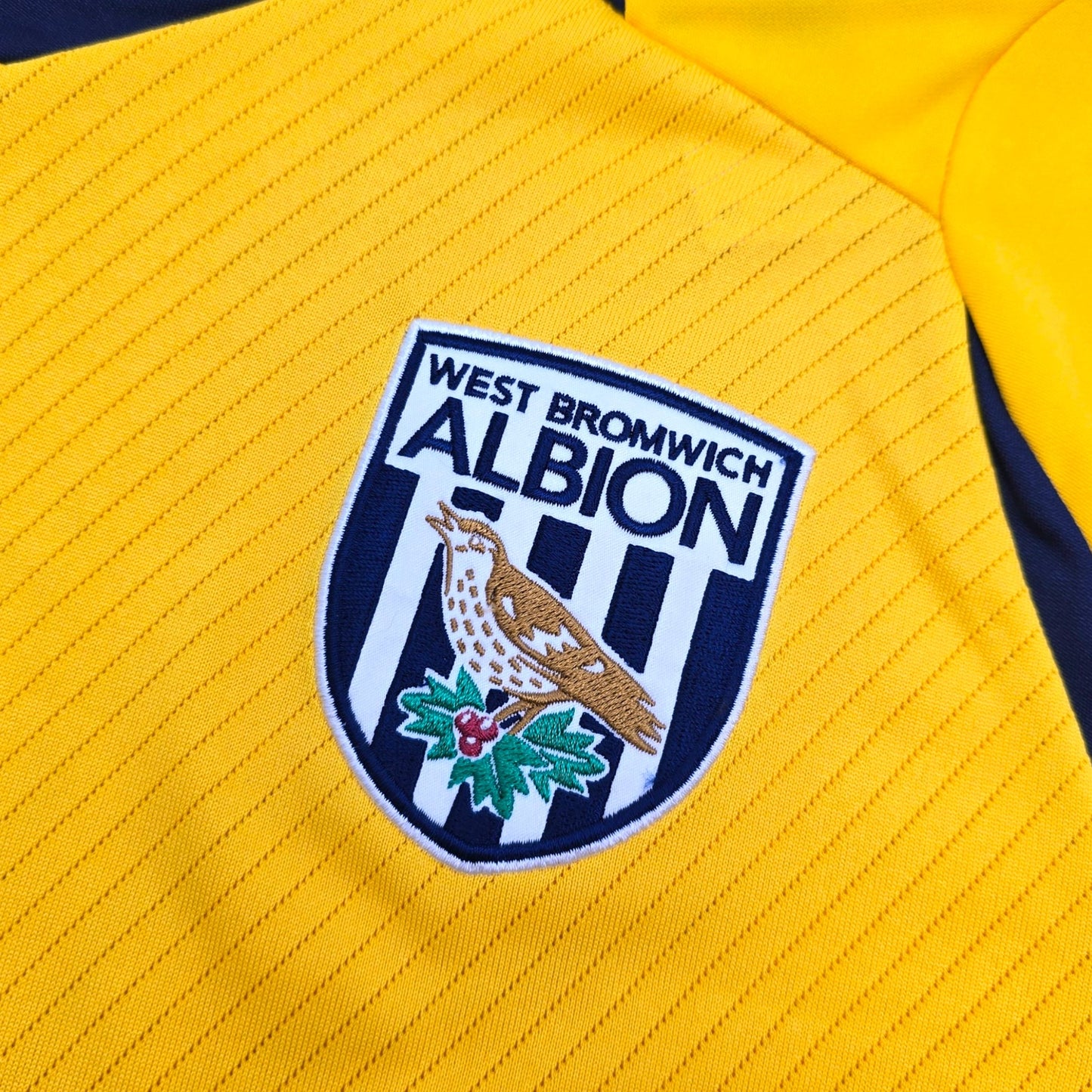 2008/09 West Bromwich Albion Away Football Shirt (S) Umbro #11 Brunt