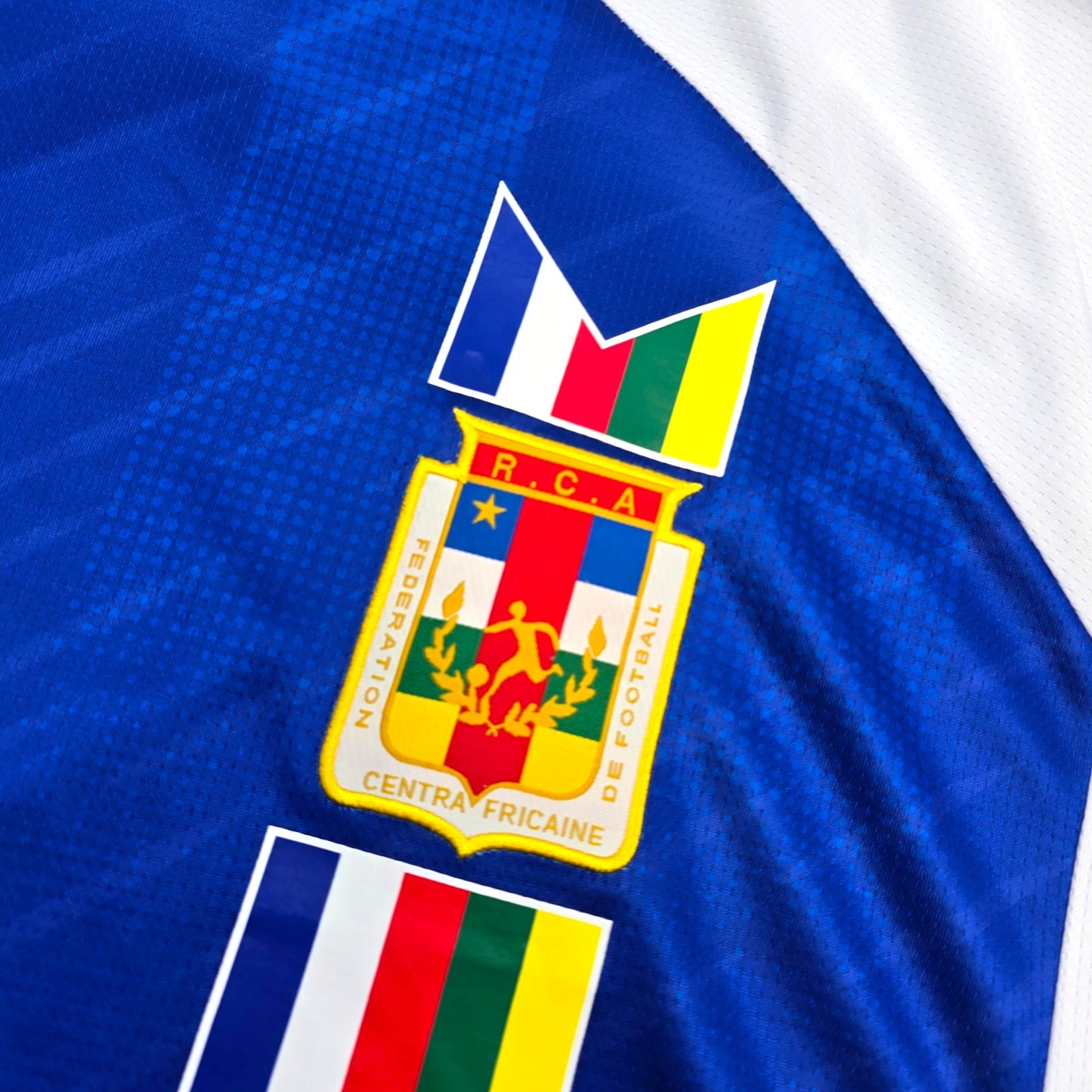 2023/24 Central African Republic Home Football Shirt (XL) Macron