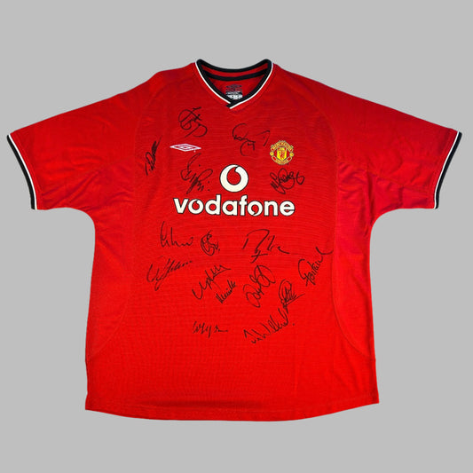 Manchester United 2000-2001 Squad Signed Home Shirt