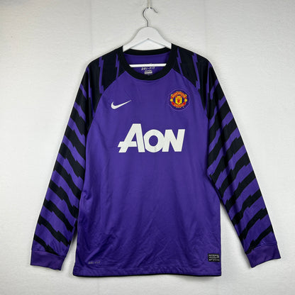 Manchester United 2010/2011 Away Goalkeeper Shirt Front with AON sponsor