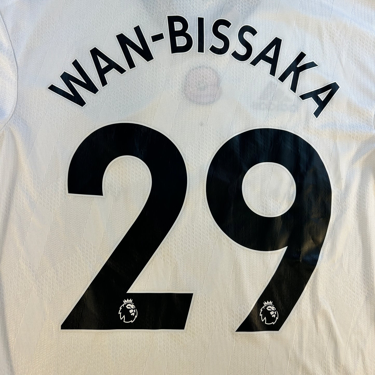 Manchester United 2022/2023 Player Issue Poppy Away Shirt - Wan Bisakka 29