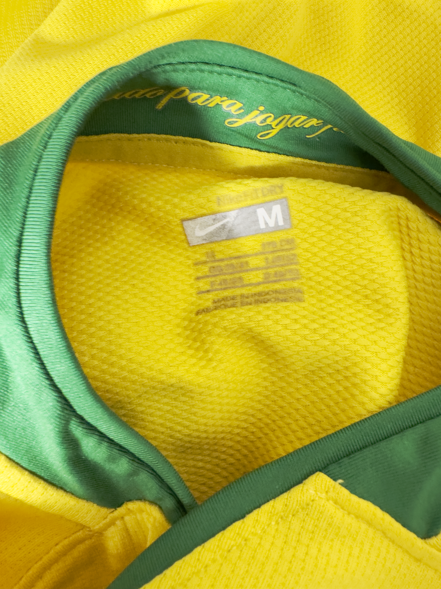 Brazil 2008-10 Home - Size M - Ronaldinho 10
