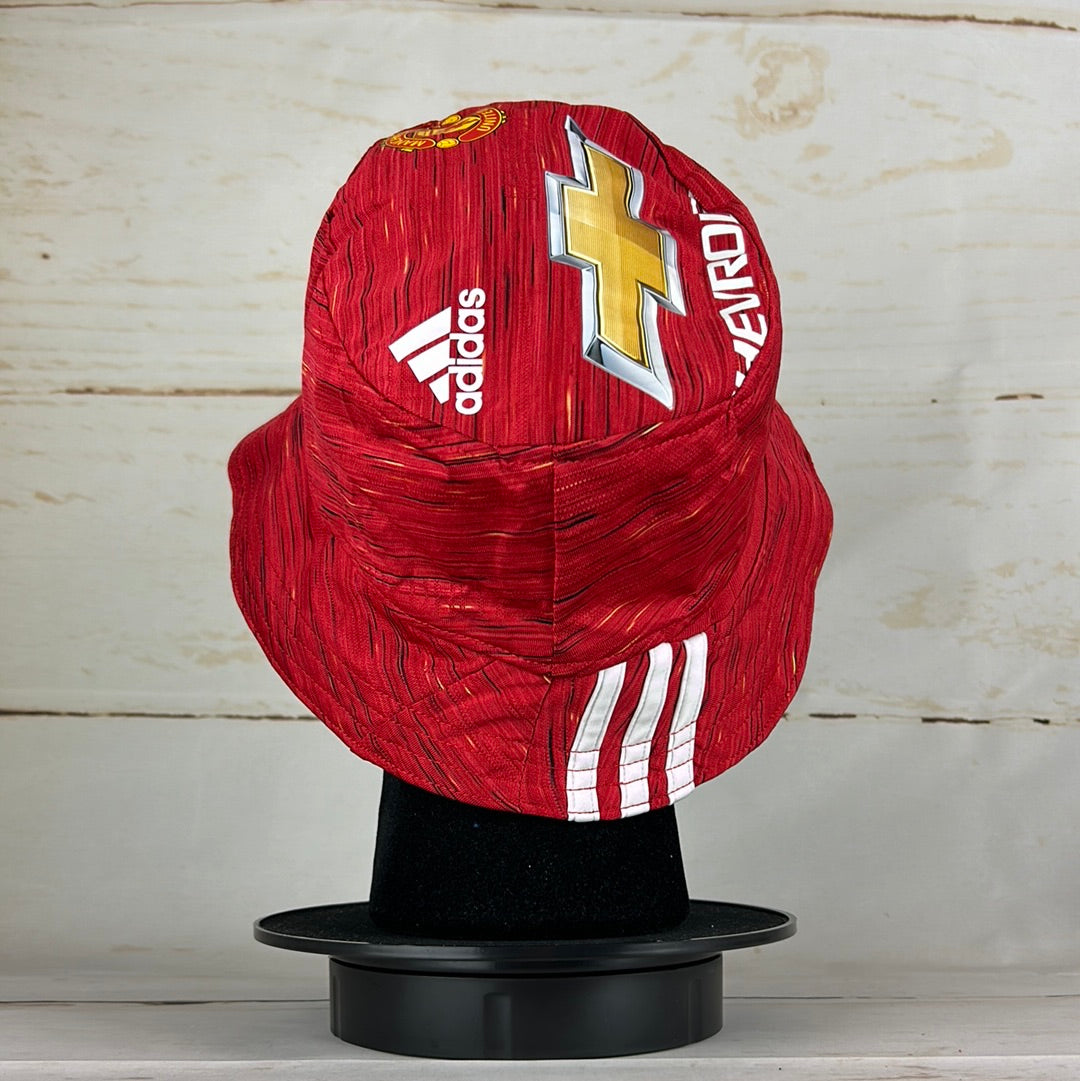 Manchester United 20/21 Home Bucket Hat - Chevrolet and MUFC badge on top