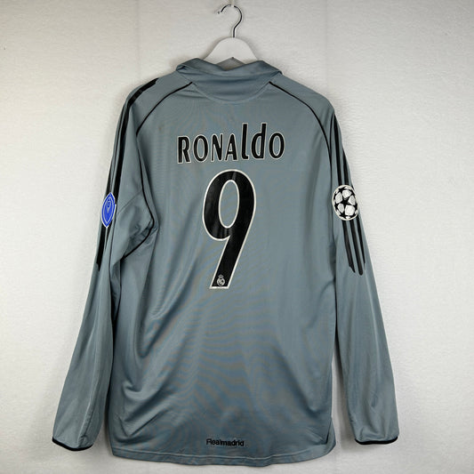 Real Madrid 2005/2006 Player Issue Third Shirt - Ronaldo 9 Real Madrid print and Champions League sleeve patches