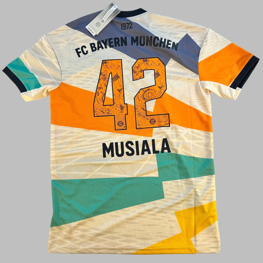 Bayern Munich 2022/2023 Fourth Shirt - Musiala 42 back print