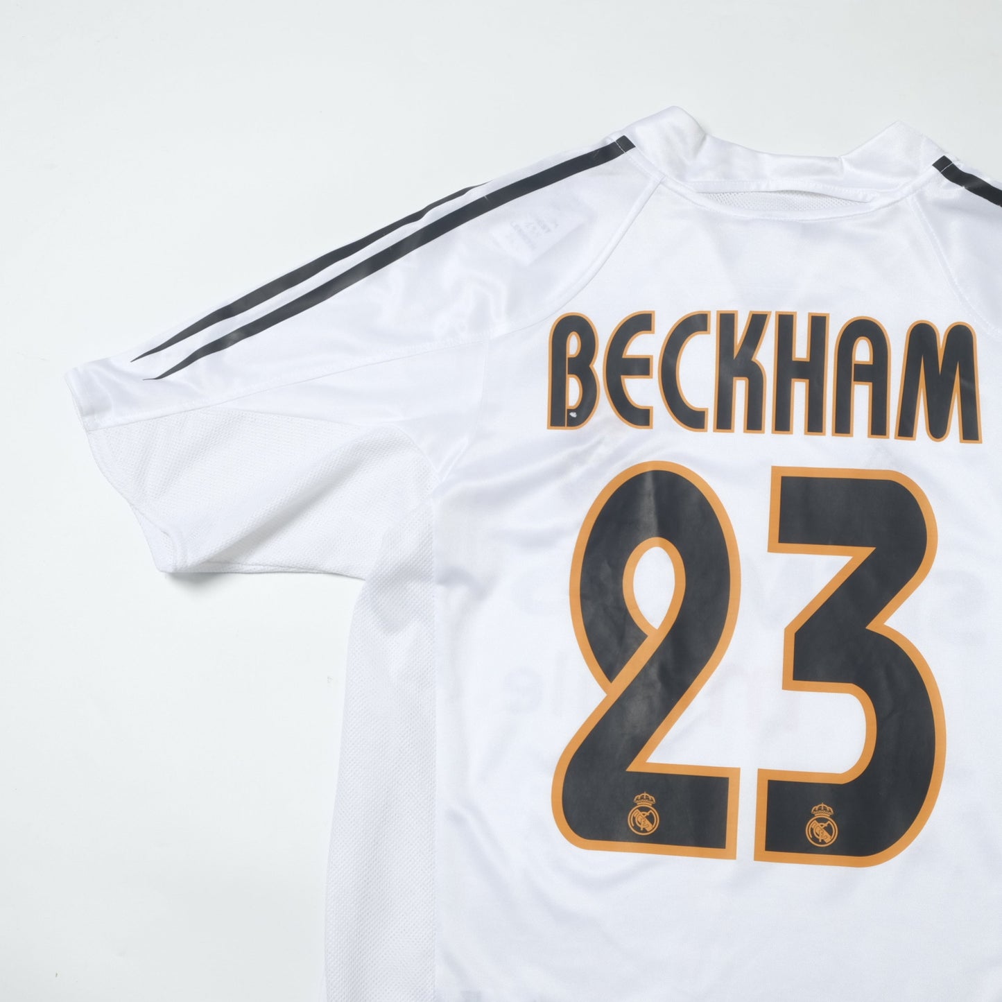 2004/05 Real Madrid Home Shirt Adidas Beckham (S/M)