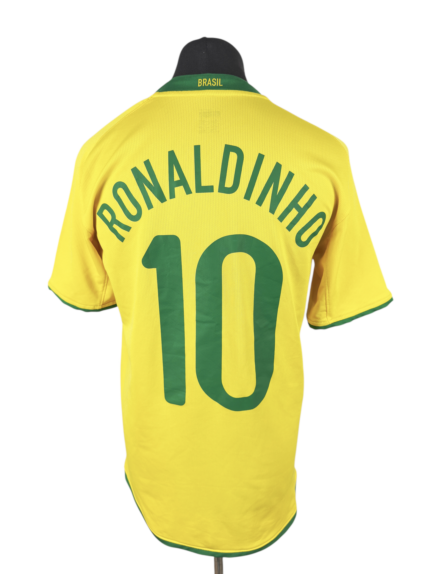 Brazil 2008-10 Home - Size M - Ronaldinho 10