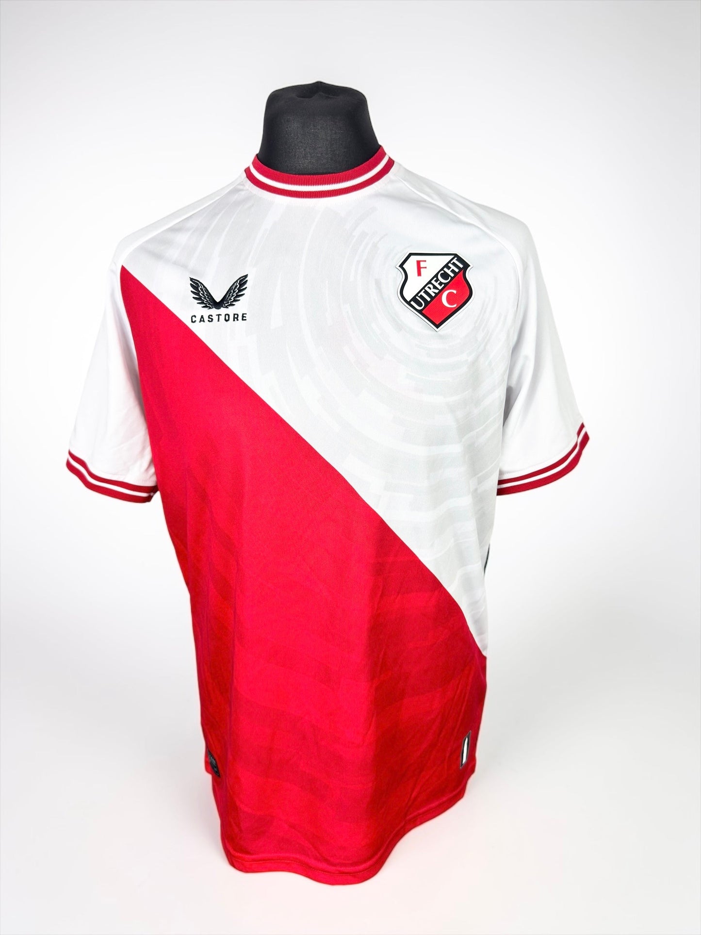FC Utrecht 2023-24 Home - Size M