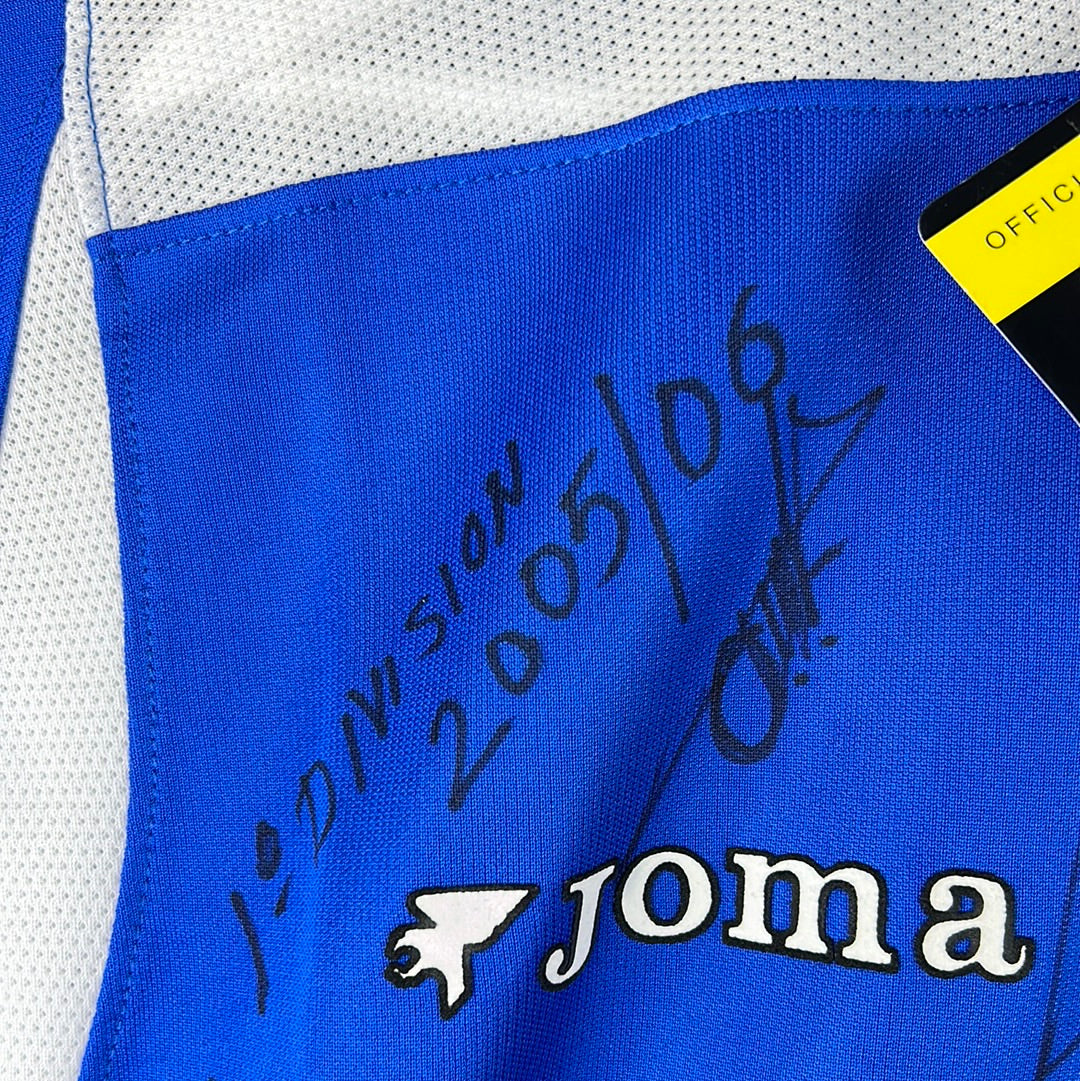 Getafe Squad Signed 2005-2006 Home Shirt - Medium - New with Tags