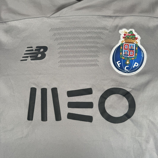 FC Porto 2019/2020 Goalkeeper Football Shirt  Small