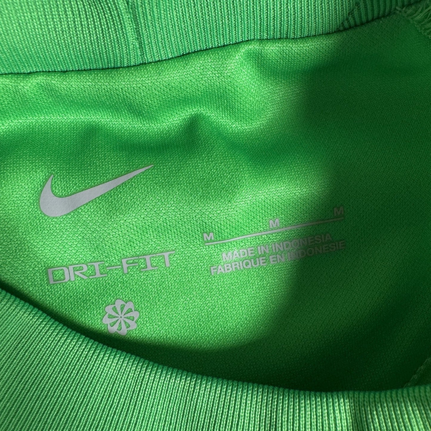 Liverpool 2021/2022 Goalkeeper Football Shirt  Medium