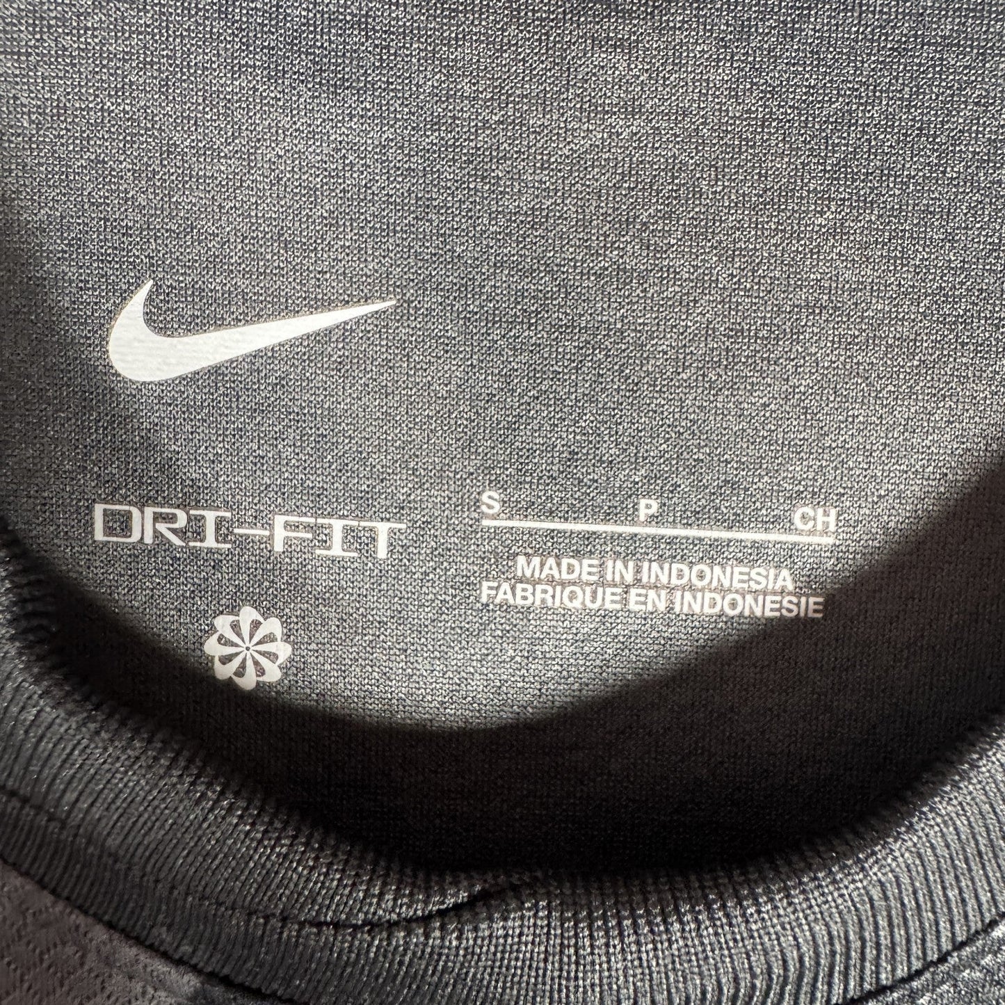 Liverpool 2024/2025 Goalkeeper Football Shirt  Small