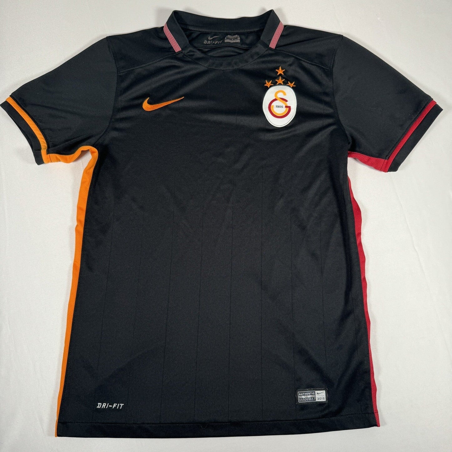 Galatasaray 2015/2016 Away Football Shirt  Small