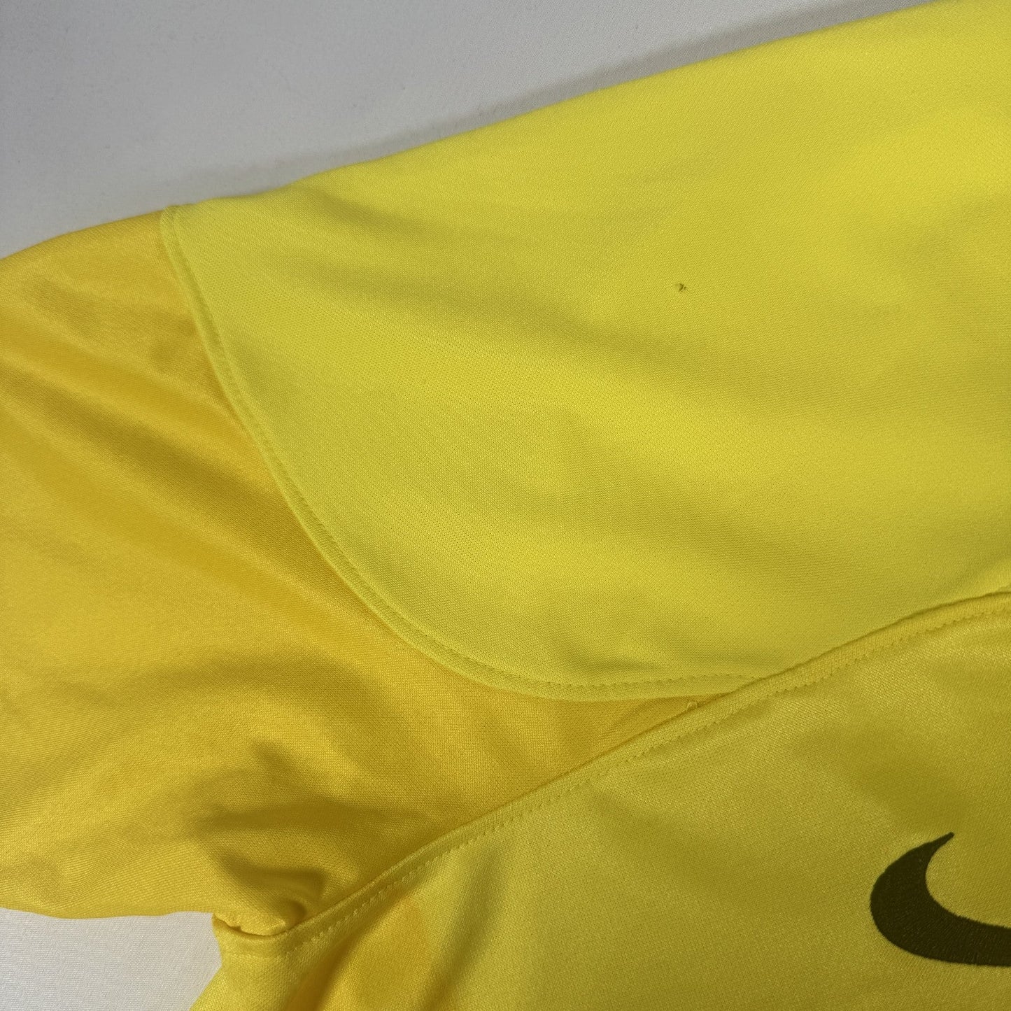 Tottenham Hotspur 2023/2024 Goalkeeper Football Shirt  Medium